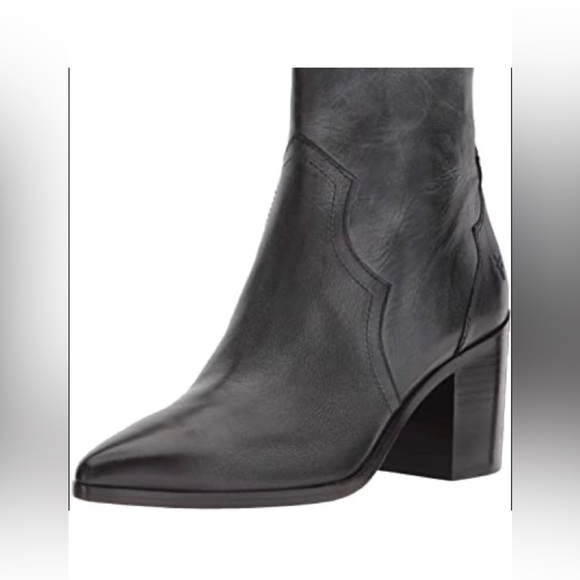 Frye Shoes - FRYE Flynn Short Inside Zip Ankle Booties | 10M | Black